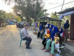 Sat Binmas Polres Bima Kota Gelar Giat Jumat Curhat di Kelurahan Lampe, Rasanae Timur