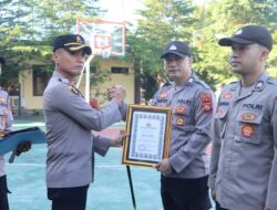 Kapolres Lombok Utara Berikan Penghargaan Kepada 7 Personilnya