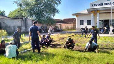 Kerja Bakti Warnai Jum’at Bersih di Desa Gelogor