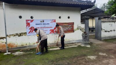 Polsek Labuapi Gelar Bakti Religi di Pure Datar Merembu
