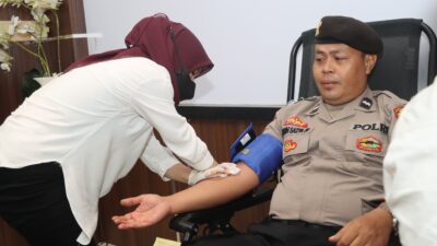 Polres Lombok Barat Gelar Bhakti Kesehatan dan Donor Darah Gratis