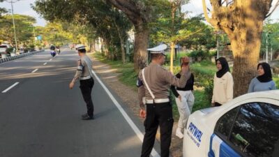 Patroli Rutin Satlantas Jaga Ketertiban di Bypass BIL Lombok Barat