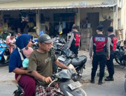 Polres Lombok Barat Gelar Patroli Dialogis di Pasar Banyu Urip Cegah Radikalisme
