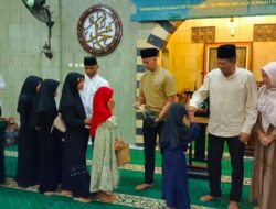 Maulid Nabi di Masjid As-Syuhada Gebang, Santuni 50 Anak Yatim